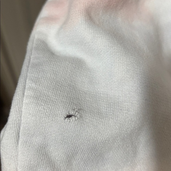 Hollister Soft Pastel Sweatshirt with Floral Detail - Picture 4 of 4